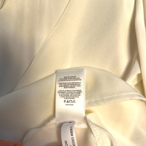 EXPRESS ivory lace neck blouse, size very feminine and pretty, size L - Picture 5 of 9